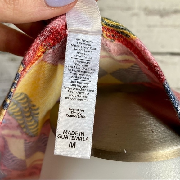 LuLaRoe “Classic T” - Picture 5 of 6